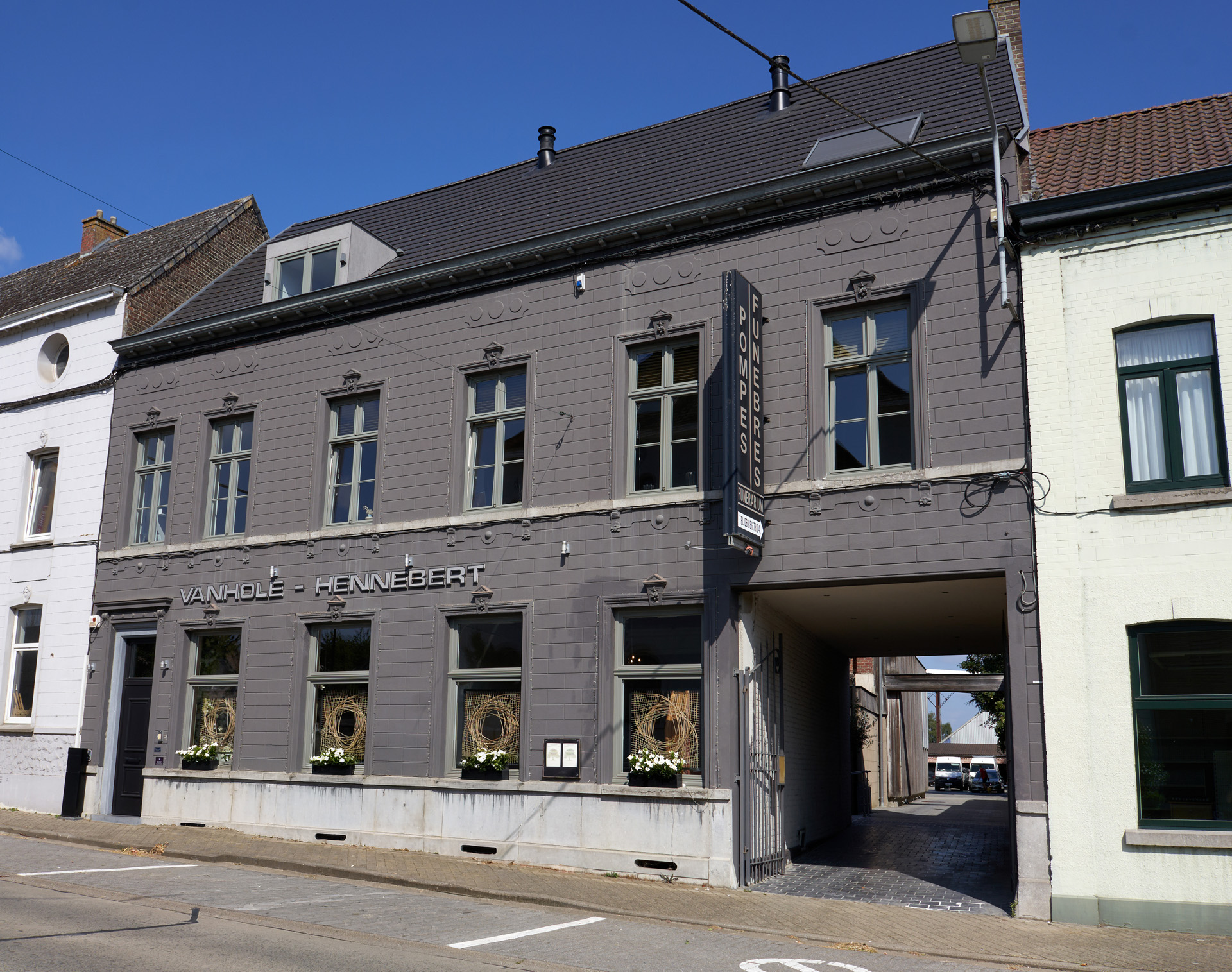 centre-funeraire-andre-vanhole-frasnes (16)